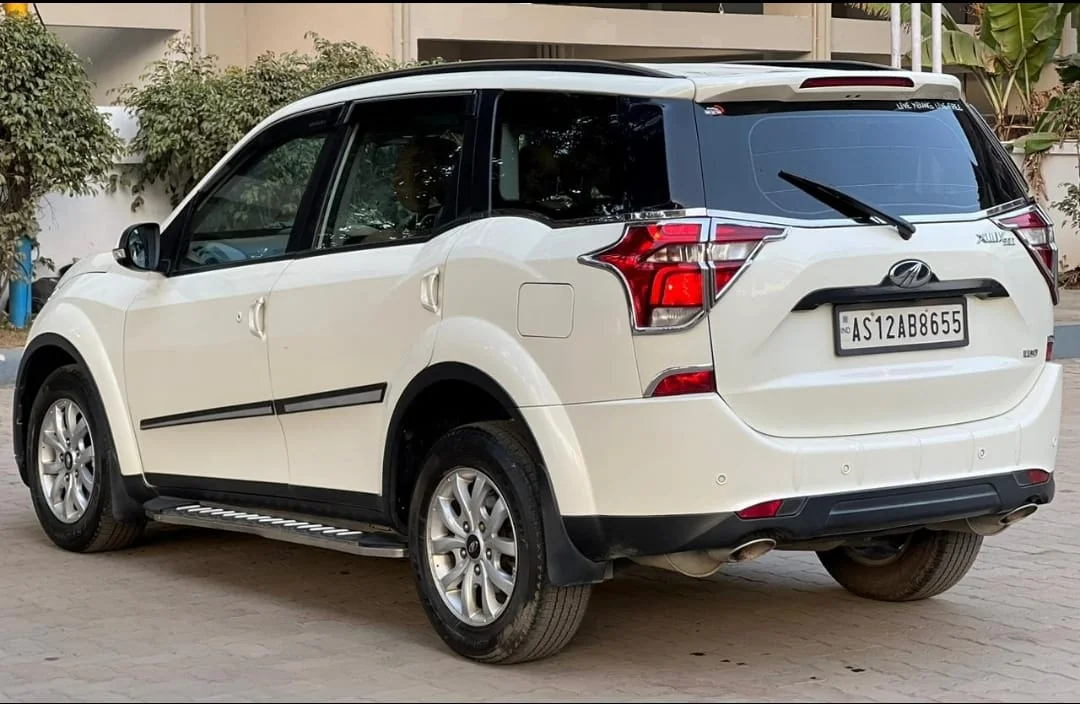 Mahindra XUV500 - Thumbnail 3